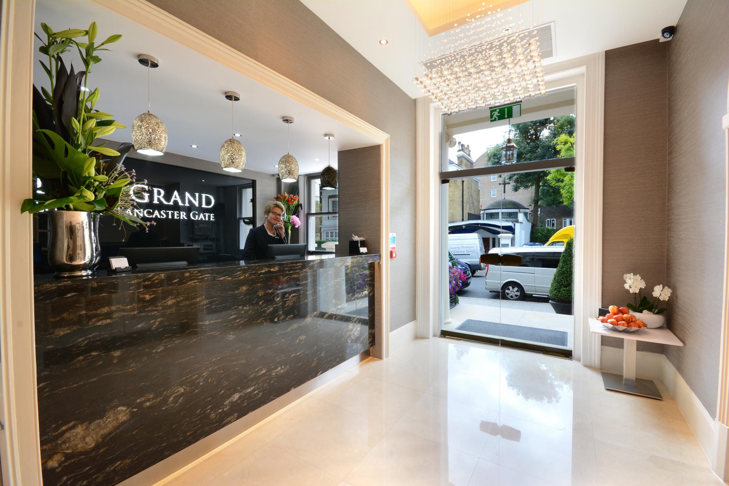 Park Grand London Lancaster Gate Hotel Buitenkant foto The hotel's reception